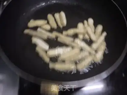 Make Garlic burns dried fish step 0
