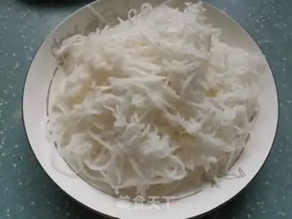 Make Shrimp radish soup step 0