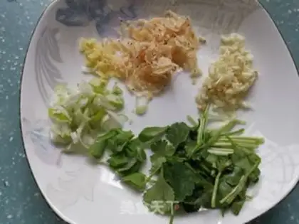 Make Shrimp radish soup step 2