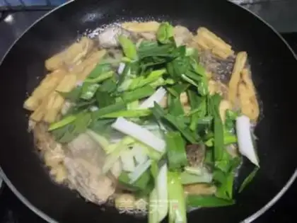 Make Garlic burns dried fish step 5