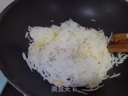 Make Shrimp radish soup step 4