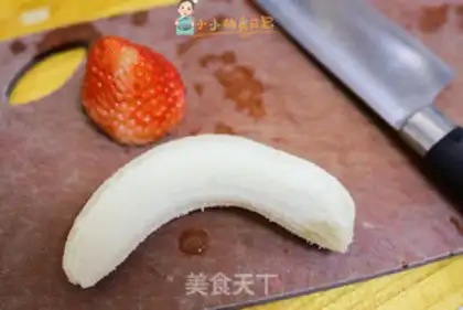 Make Strawberry Snowman step 0