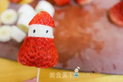 Make Strawberry Snowman step 1