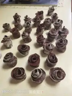 Make Rose buns step 7