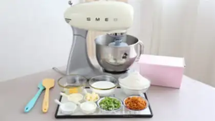 Make Onion pine bread step 0
