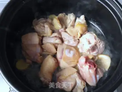 Make Black garlic monkey head, chicken soup step 6