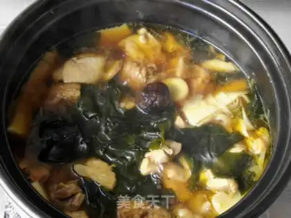 Make Black garlic monkey head, chicken soup step 12