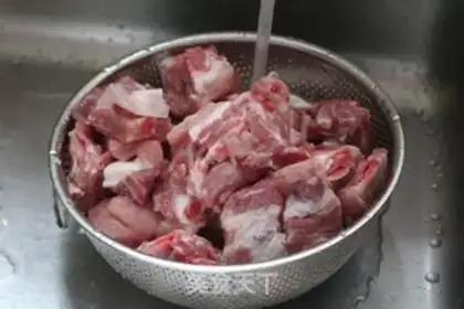 Make Mountain medicine and bone soup step 0