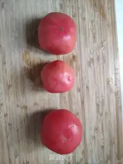 Make Tomato fried eggs step 0