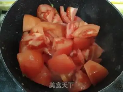 Make Tomato fried eggs step 3