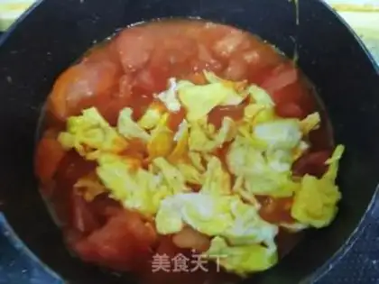 Make Tomato fried eggs step 5