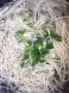 Make Golden pins and mushrooms, skinny broth step 2