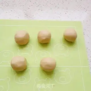 Make Rainbow souffle step 7