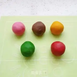 Make Rainbow souffle step 8