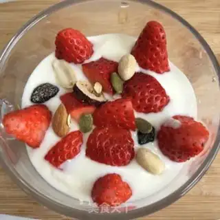 Make Strawberry yogurt step 4