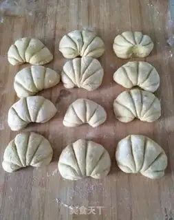 Make Handmade pumpkin buns step 11