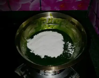 Make Tea and cream cake rolls step 3