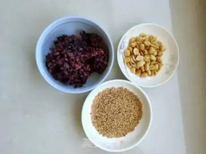Make Purple peanut sesame buns step 5