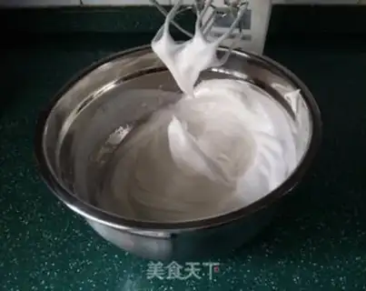 Make Tea and cream cake rolls step 7
