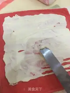 Make Red velvet cake rolls step 12