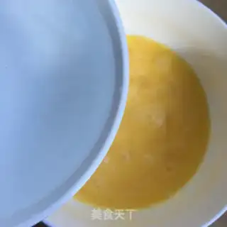 Make Strawberry eggs step 2