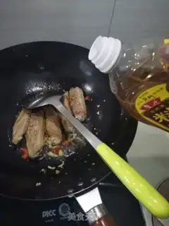 Make Red duck wings step 1