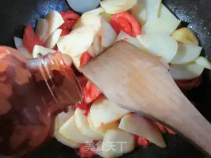 Make Tomato fried potatoes step 4