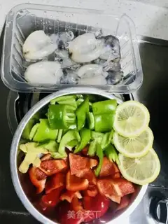 Make Twin peppers, ink fish step 1