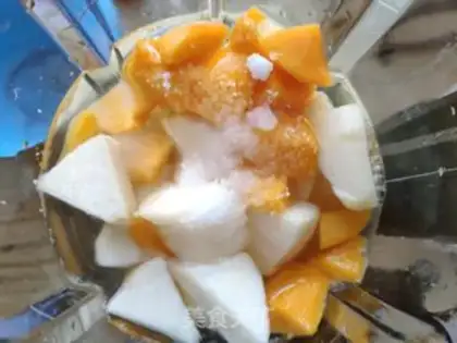 Make Mango apple juice step 2