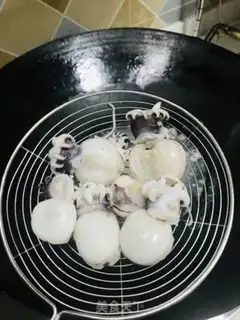 Make Twin peppers, ink fish step 3