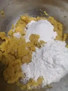 Make Sesame potato rice waffles step 1