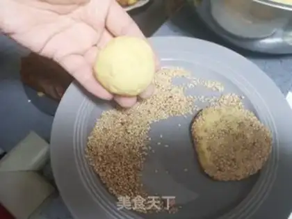Make Sesame potato rice waffles step 3