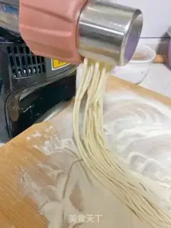 Make Onion noodles step 0