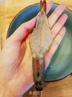 Make Garlic fan shrimp step 1