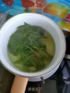 Make Eggs from the fragrance stand step 1