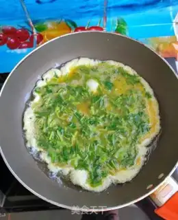 Make Eggs from the fragrance stand step 5
