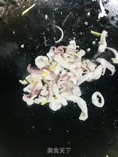 Make Squeeze the pepper and blow the squid step 6