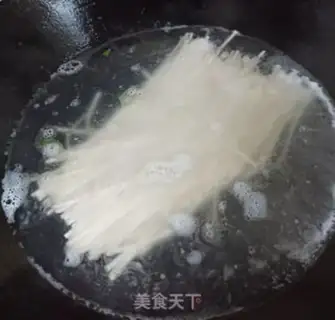 Make Old chicken noodles step 2