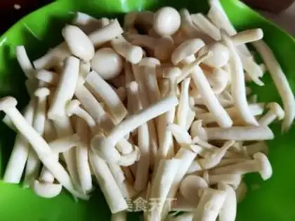 Make Meatloaf, white mushrooms step 5