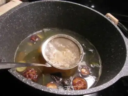 Make Pork bone moth corn soup step 4