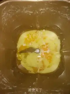 Make Butter and garlic hand tore step 0