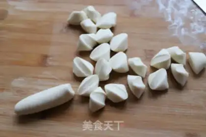 Make The roses and the dumplings step 4