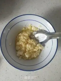 Make Butter and garlic hand tore step 6