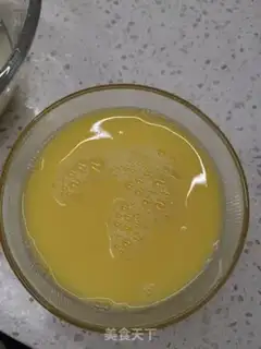 Make Tofu tofu steamed eggs step 1