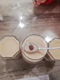 Make Homemade pearl milk tea step 6