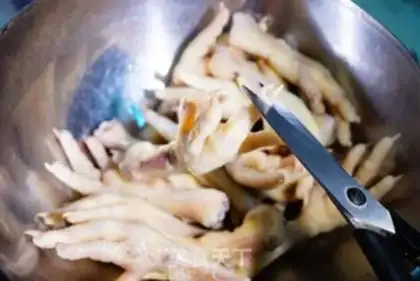 Make Sour chicken claws step 2