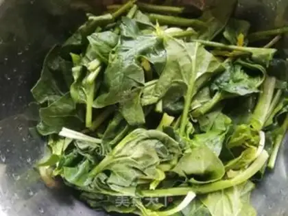 Make Carrots, spinach, tofu skin step 1