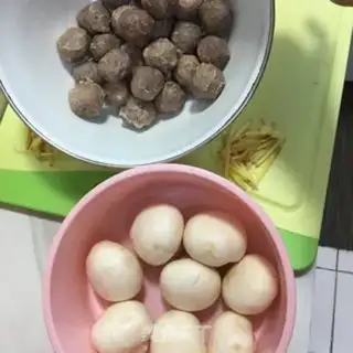 Make Mushroom beefball soup step 0