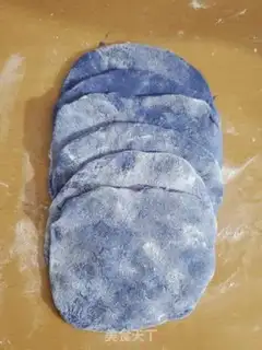 Make The blue chrysanthemum step 6