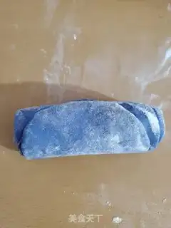 Make The blue chrysanthemum step 7